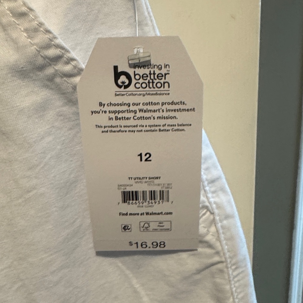 Time and Tru White Women's Shorts - Picture 2 of 3